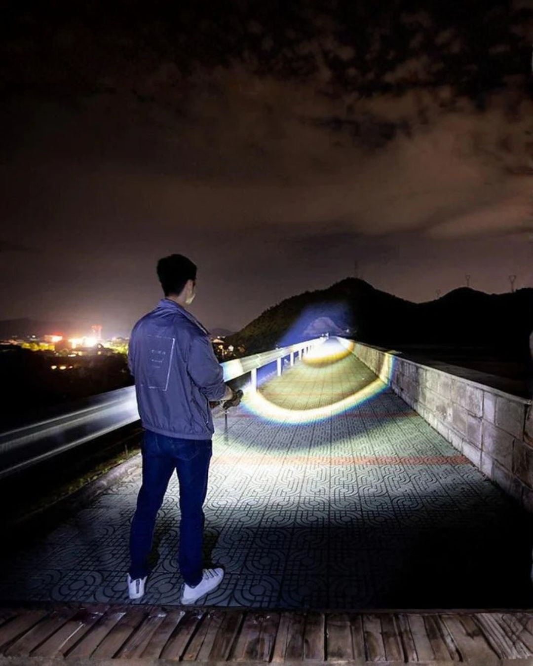 LumenX®️ | Linterna Táctica de Alta Potencia